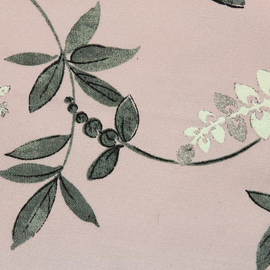 dekostoff aus baumwollgemisch in rosa mit grauen blumenmotiven glatt liegend